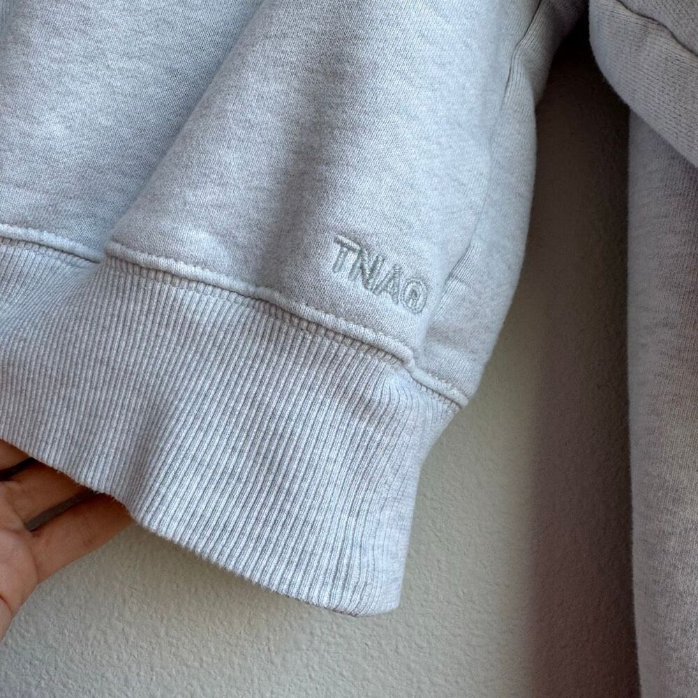 Aritzia TNA Cozy Fleece Cropped Crewneck Gray Sweatshirt Size Small - Picture 2 of 6